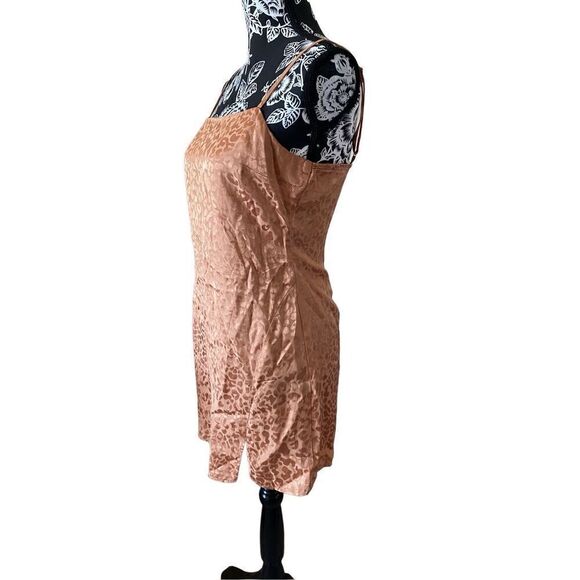 Urban Outfitters Leopard Print Cocktail Mini Dress Party Sexy - Picture 4 of 11